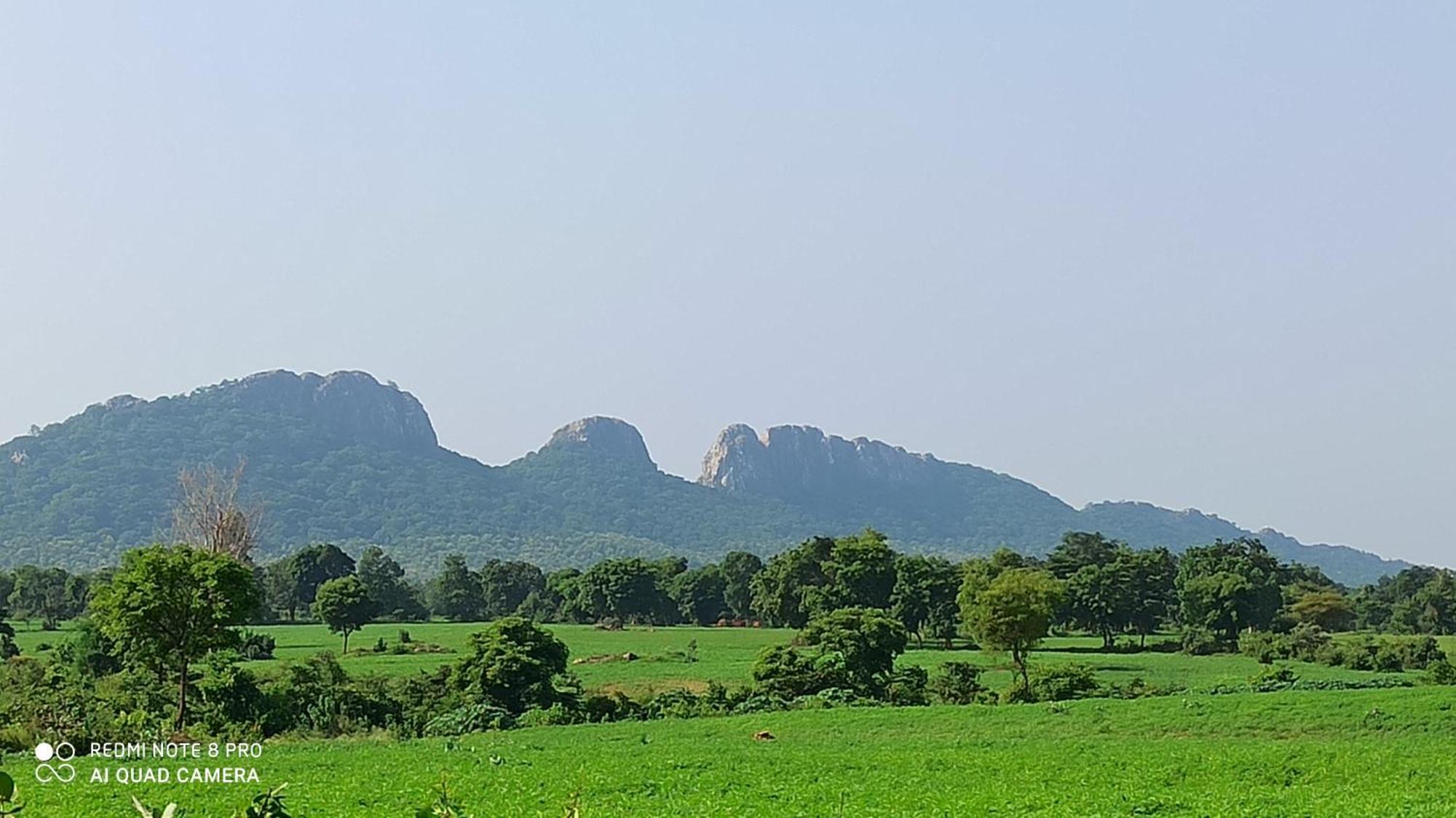 Abhiram Homestay Khajuraho Ngoại thất bức ảnh