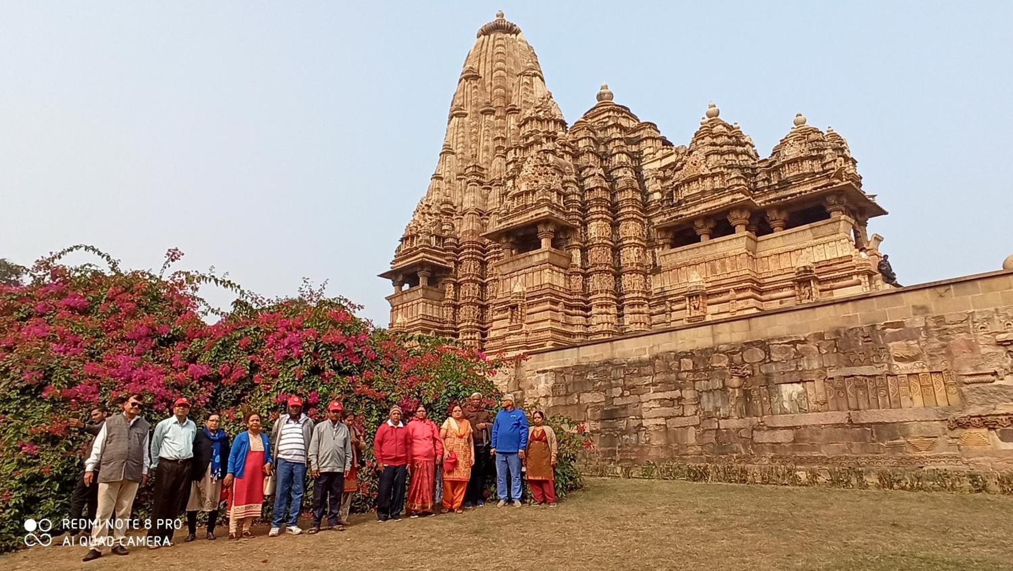 Abhiram Homestay Khajuraho Ngoại thất bức ảnh