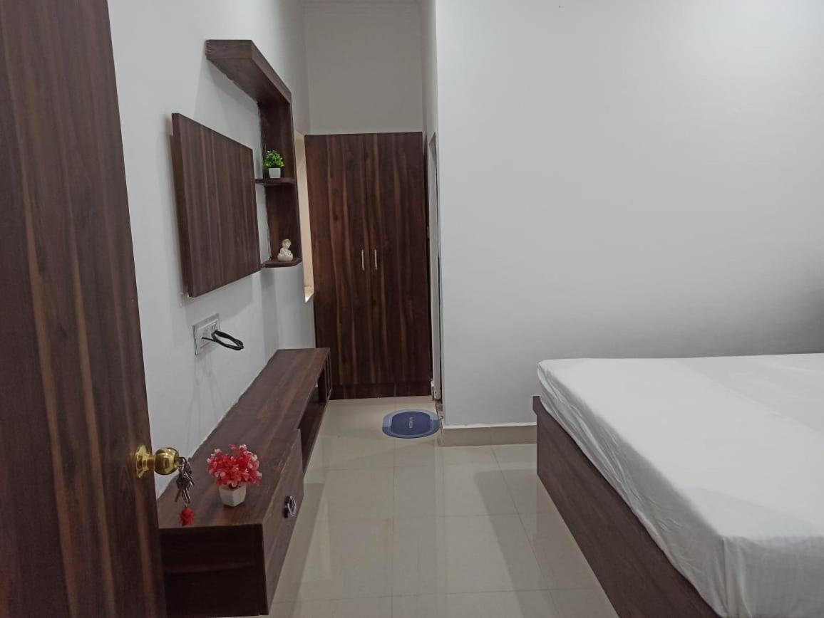 Abhiram Homestay Khajuraho Ngoại thất bức ảnh
