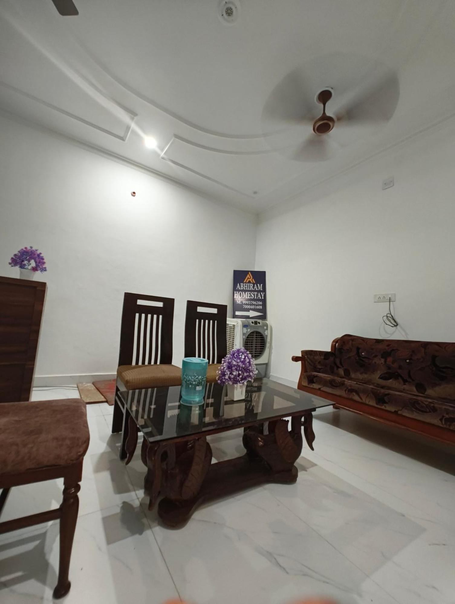 Abhiram Homestay Khajuraho Ngoại thất bức ảnh